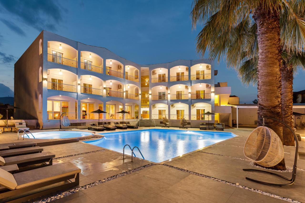 Stavros Beach Hotel Exterior photo