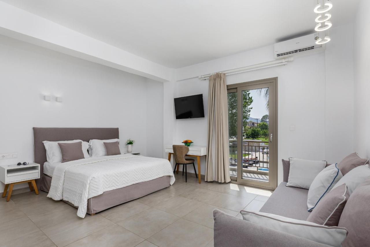 Stavros Beach Hotel Exterior photo