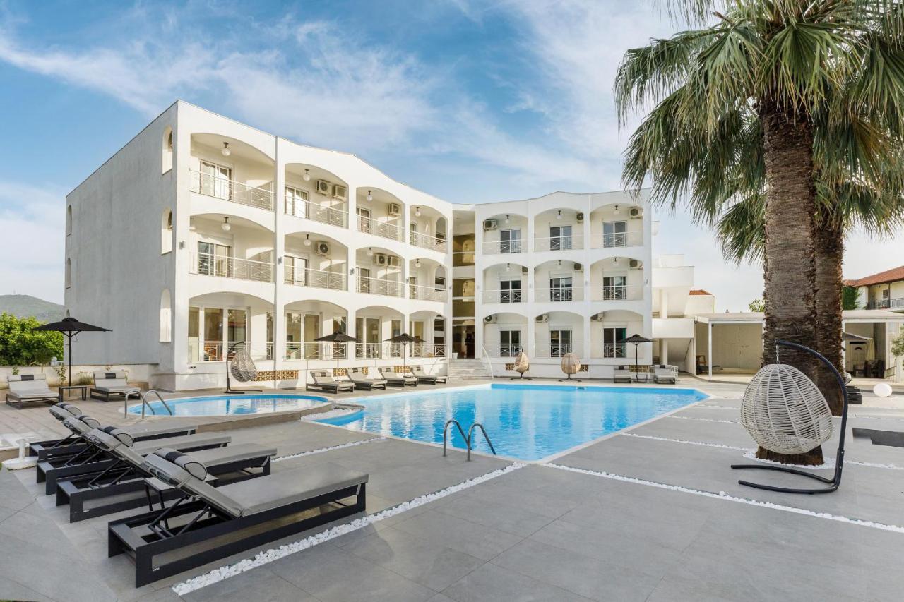Stavros Beach Hotel Exterior photo